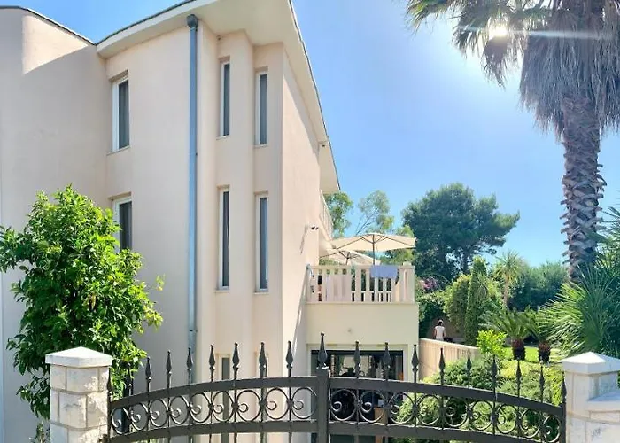 Апартаменты Keti Pool & Wellness Сплитска