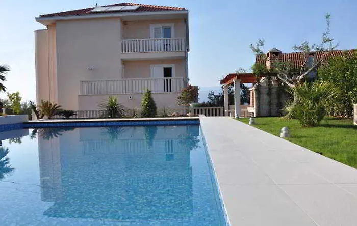 Апартаменты Keti Pool & Wellness