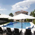 Keti Pool & Wellness Splitska