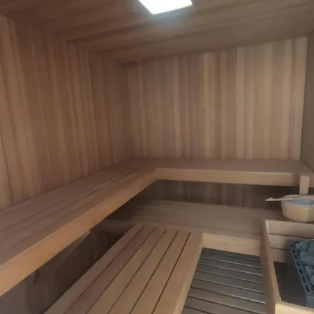 Keti Pool & Wellness Splitska