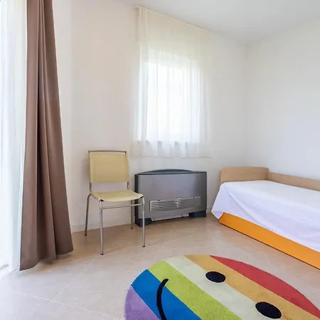 Keti Pool & Wellness Splitska