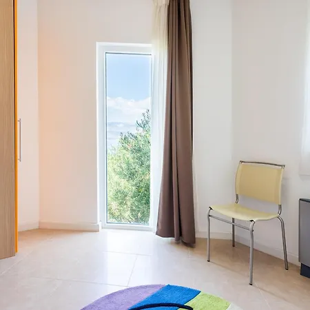 Apartment Keti Pool & Wellness Splitska
