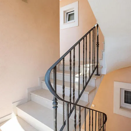 Keti Pool & Wellness Apartment *
