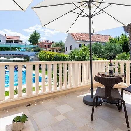 Keti Pool & Wellness Apartment