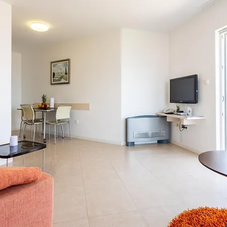 Keti Pool & Wellness Apartment *