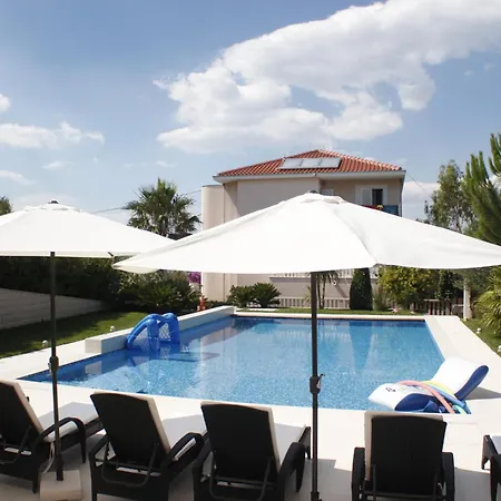 Keti Pool & Wellness Splitska