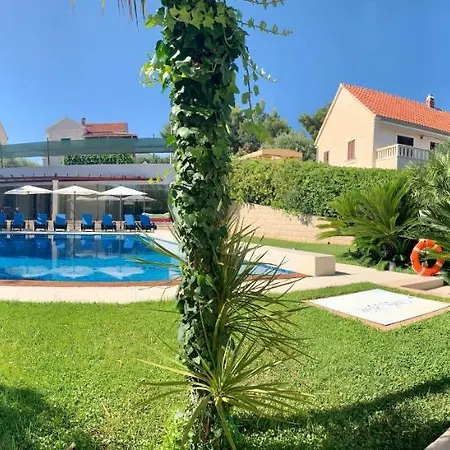 Keti Pool & Wellness Apartment