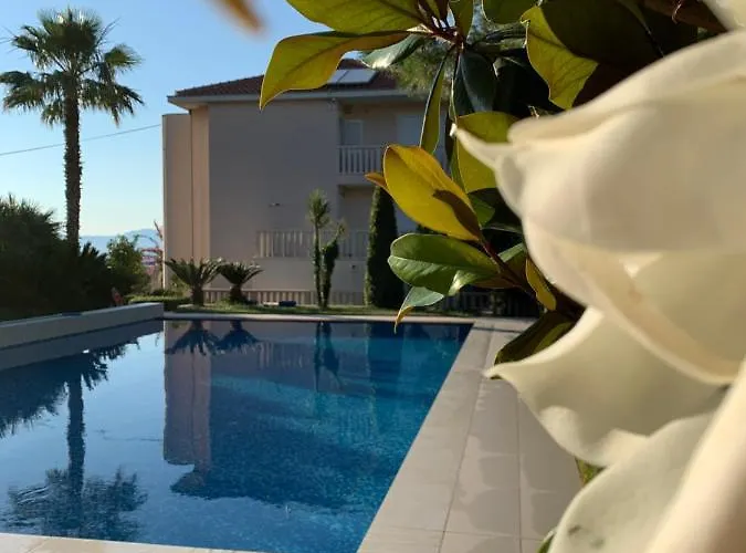 דירה Keti Pool & Wellness
