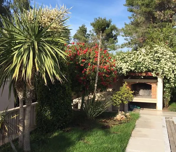 Keti Pool & Wellness * Splitska