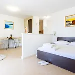 Keti Pool & Wellness * Splitska