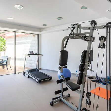 Keti Pool & Wellness アパート