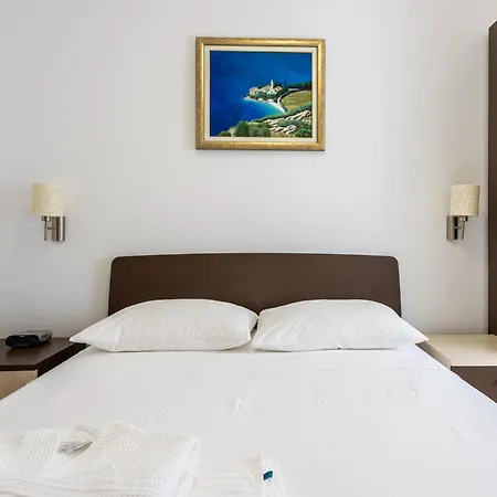 Keti Pool & Wellness Apartman Splitska