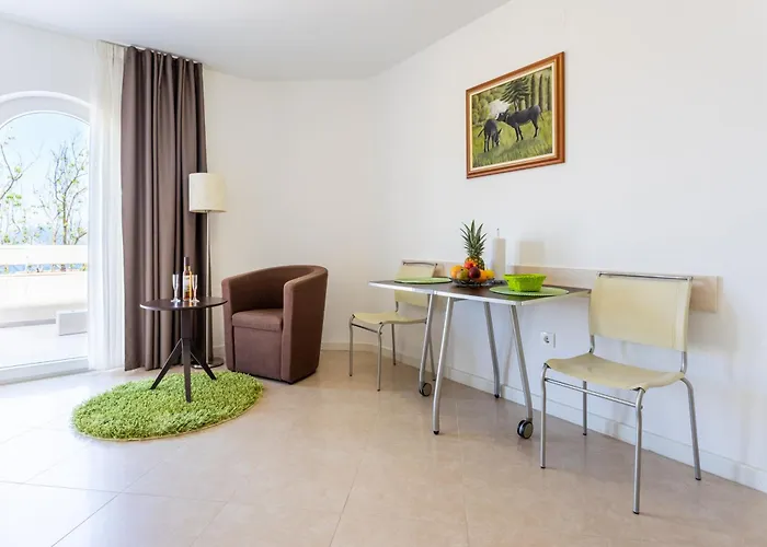 Keti Pool & Wellness Splitska